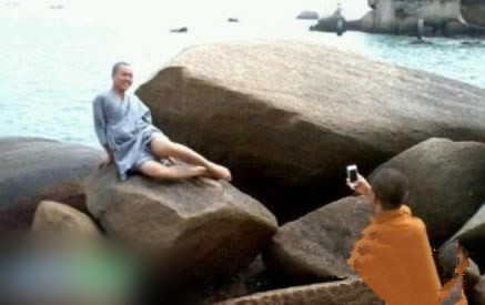 搞笑图片：谁说法海不懂爱的？别信口开河啊！.jpg