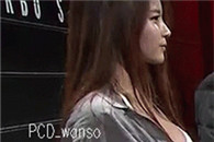 搞笑动态图：美女 需要我载你一程吗?
