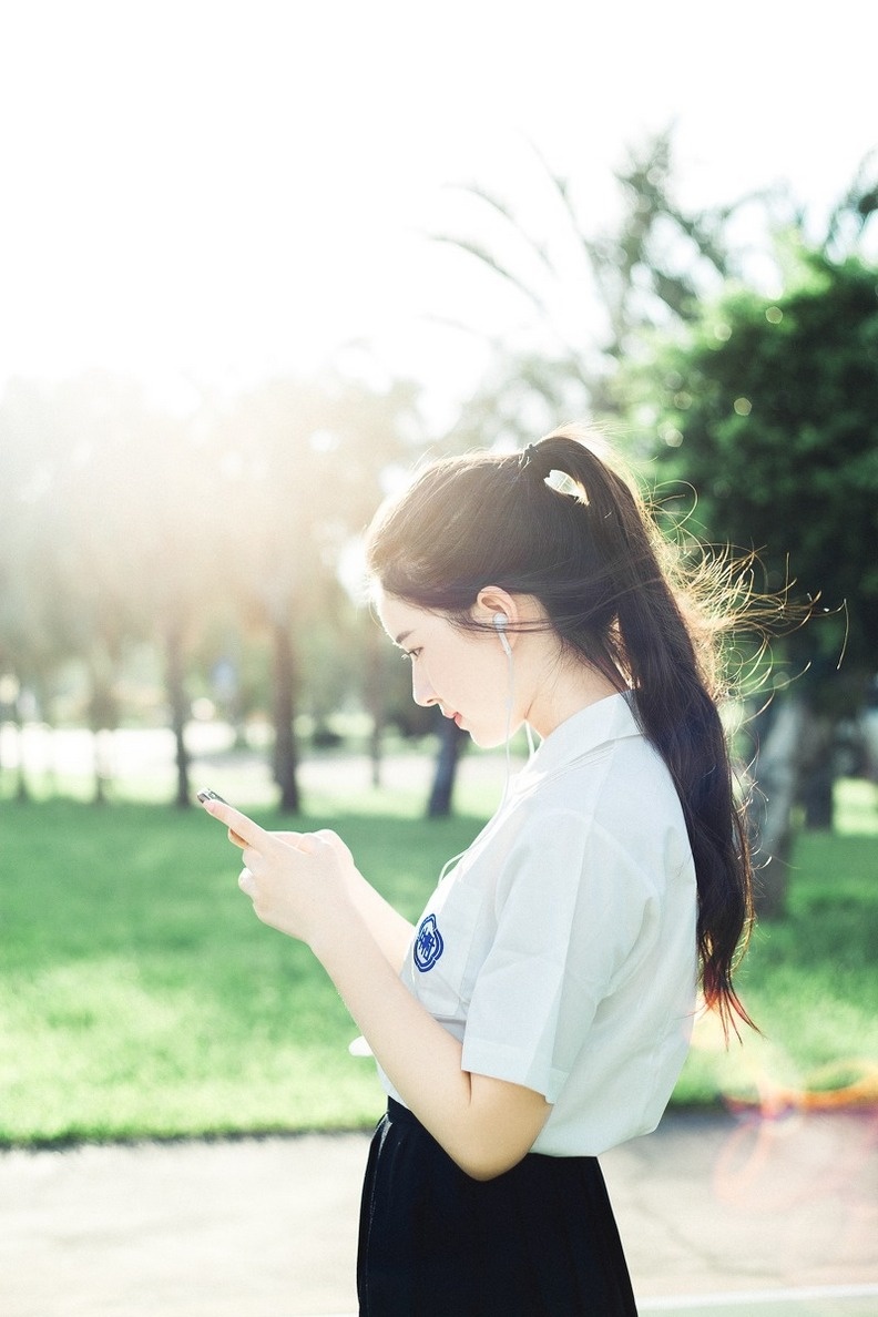 超漂亮清纯的美女校花唯美迷人照