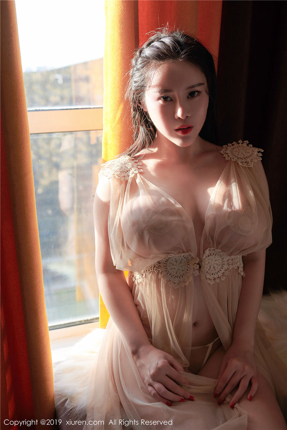 秀人网 巨乳透视装美女戴渃欣性感丁字裤人体摄影勾引写真图片