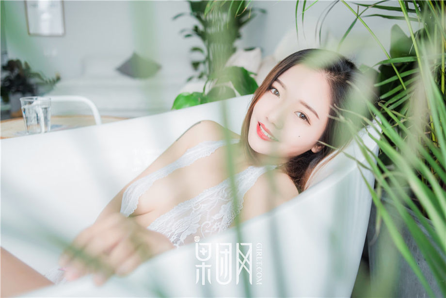 气质爆乳美女室内性感情趣内衣火辣人体艺术魅惑写真图片