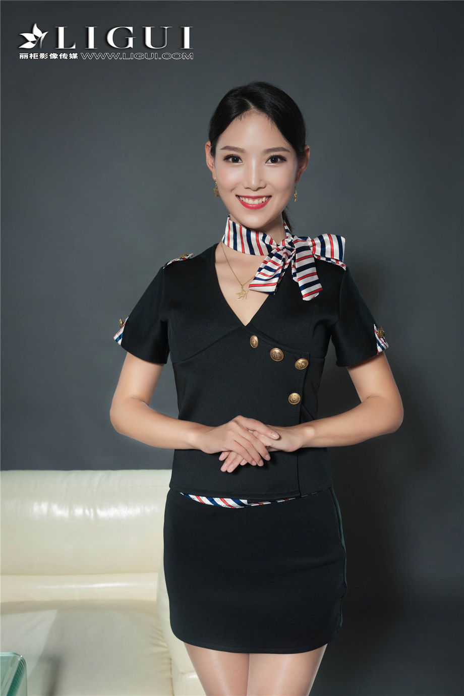 甜美空姐制服美女小姐姐赵维拉诱人丝袜玉足娇媚写真高清图片