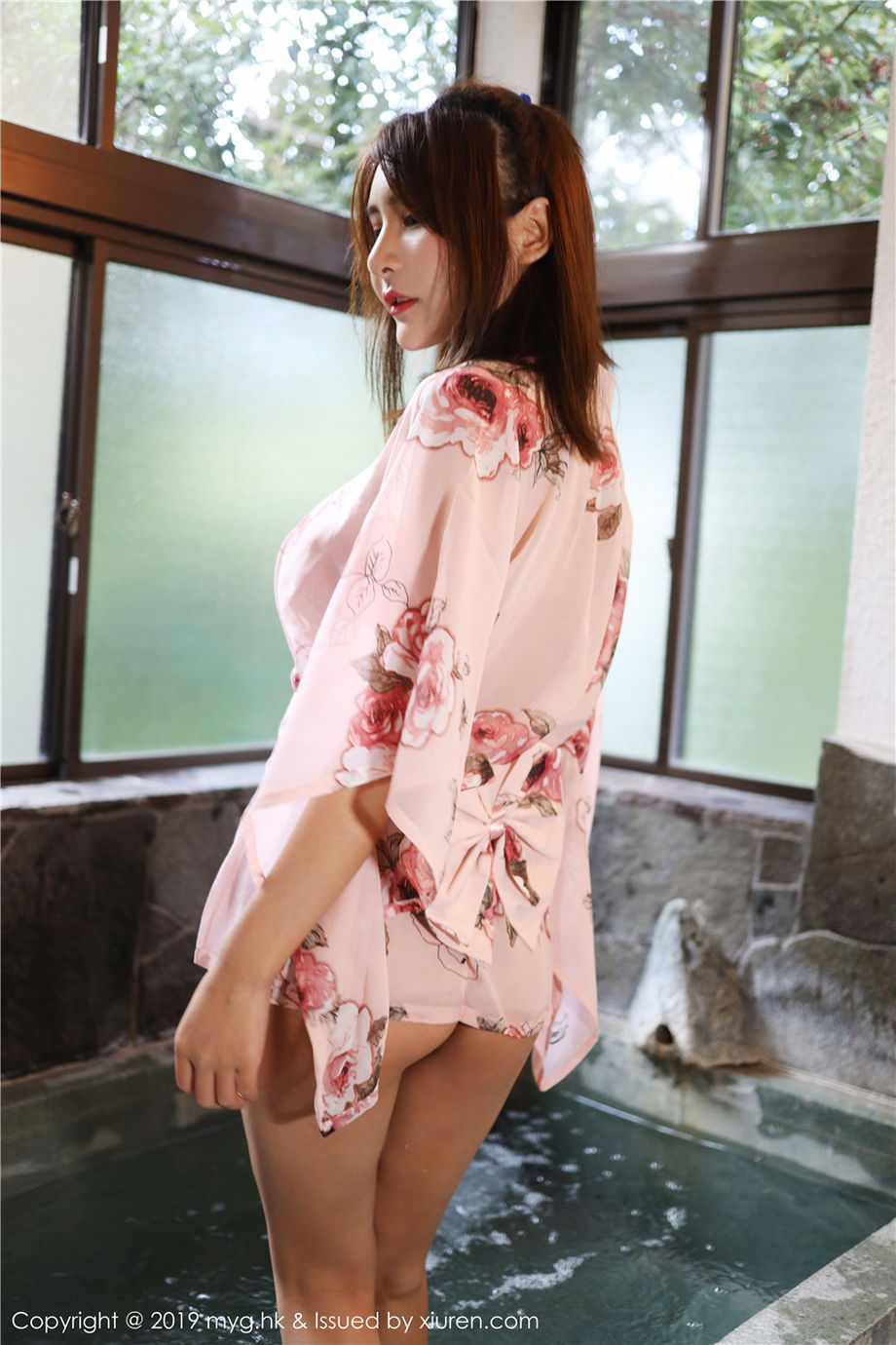 MyGirl美媛馆 白皙美乳美女SOLO-尹菲极品丁字裤美臀诱惑摄影图片