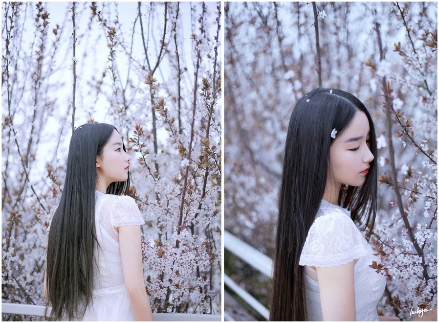 清纯长发甜美少女户外迷人俏皮写真