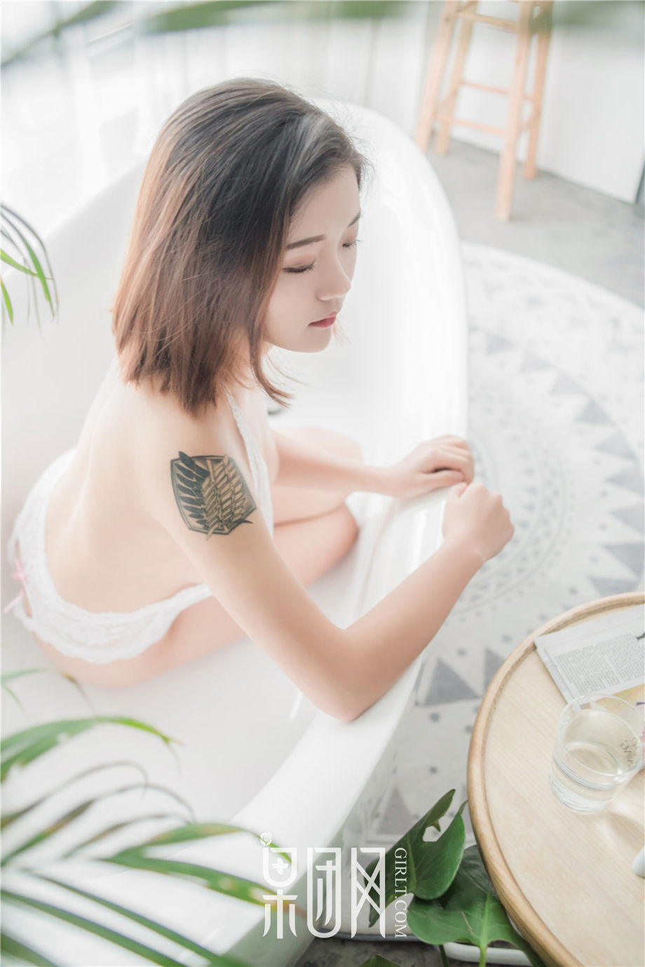 气质爆乳美女室内性感情趣内衣火辣人体艺术魅惑写真图片