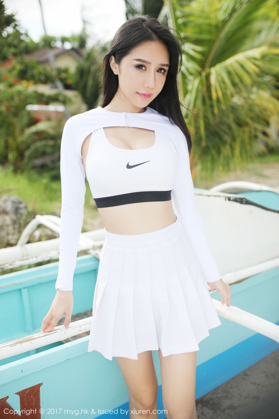 网红女神于大乔性感泳装户外大秀白嫩诱人身材