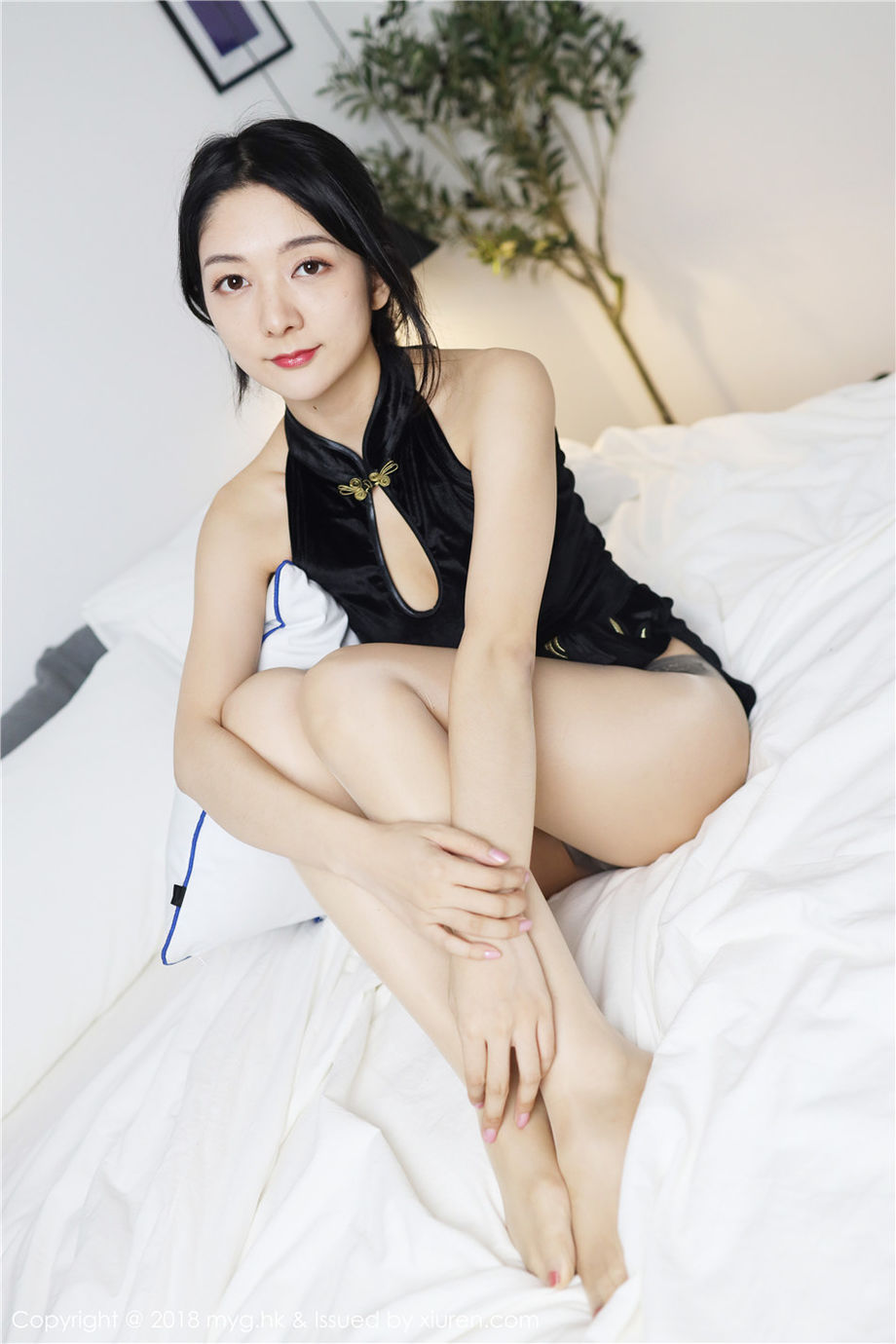 MyGirl美媛馆 清纯美腿美女Angela喜欢猫性感人体摄影写真图片