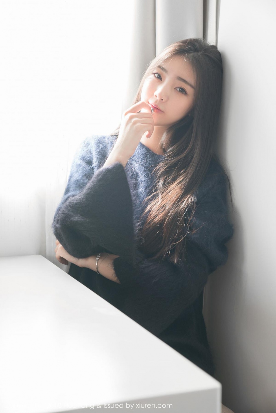 网红瓜子脸美女可乐Vicky诱人私房照