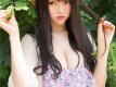 童颜巨乳大软妹李玲性感深沟吊带美腿户外诱人写真