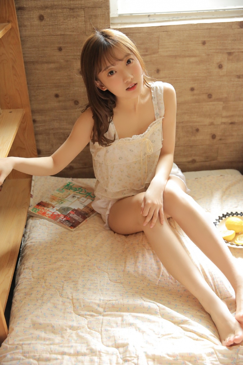 邻家女孩迷人电眼白嫩娃娃脸露齿甜笑图片