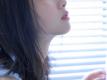 90后小清新美女无袖连衣裙五官小巧侧颜精致浴室图片