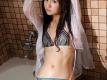 19岁女孩洗澡无遮拦