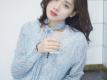 碎花连衣裙美女漂亮脸蛋微卷秀发图片
